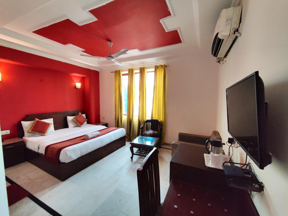 Hotel Unistar Νέο Δελχί Εξωτερικό φωτογραφία