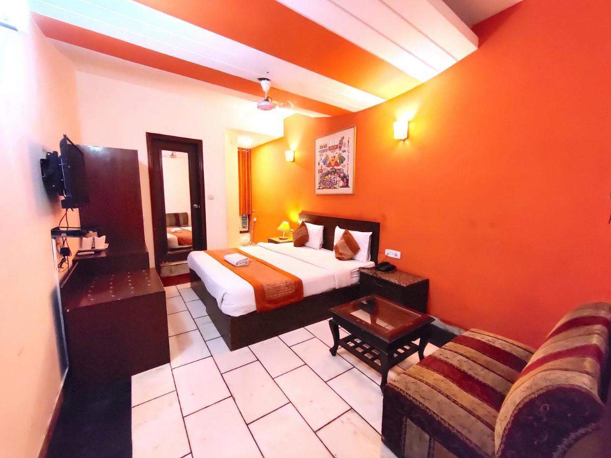 Hotel Unistar Νέο Δελχί Εξωτερικό φωτογραφία
