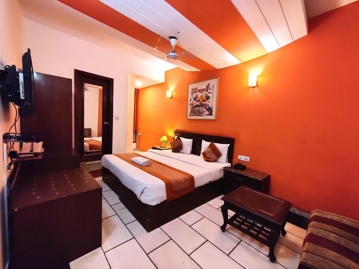 Hotel Unistar Νέο Δελχί Εξωτερικό φωτογραφία