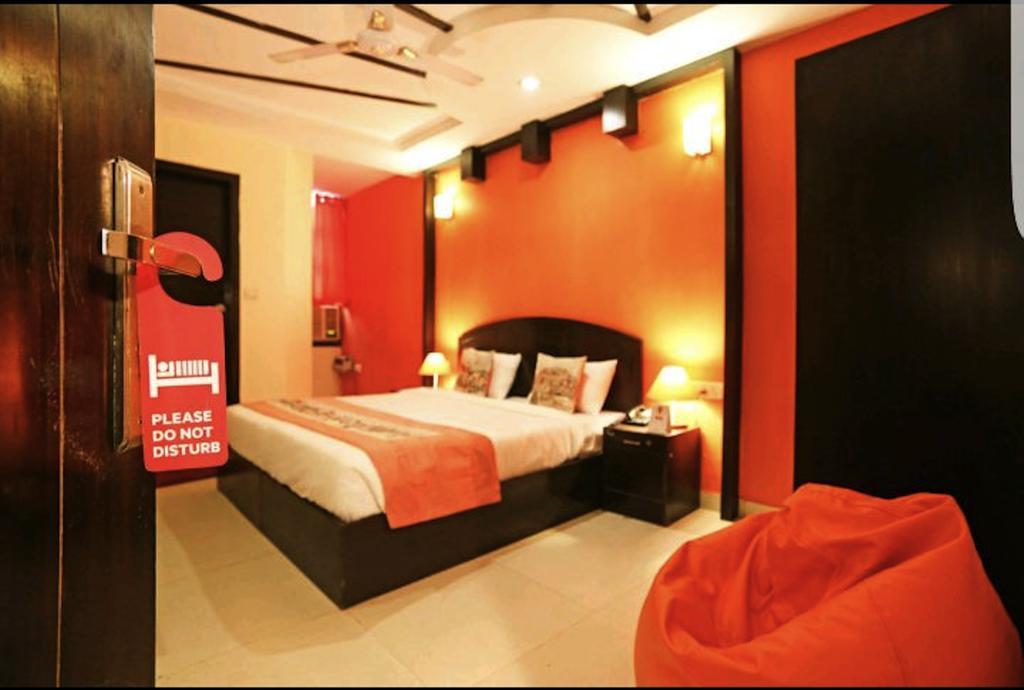Hotel Unistar Νέο Δελχί Εξωτερικό φωτογραφία