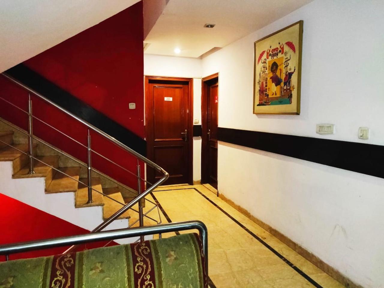 Hotel Unistar Νέο Δελχί Εξωτερικό φωτογραφία