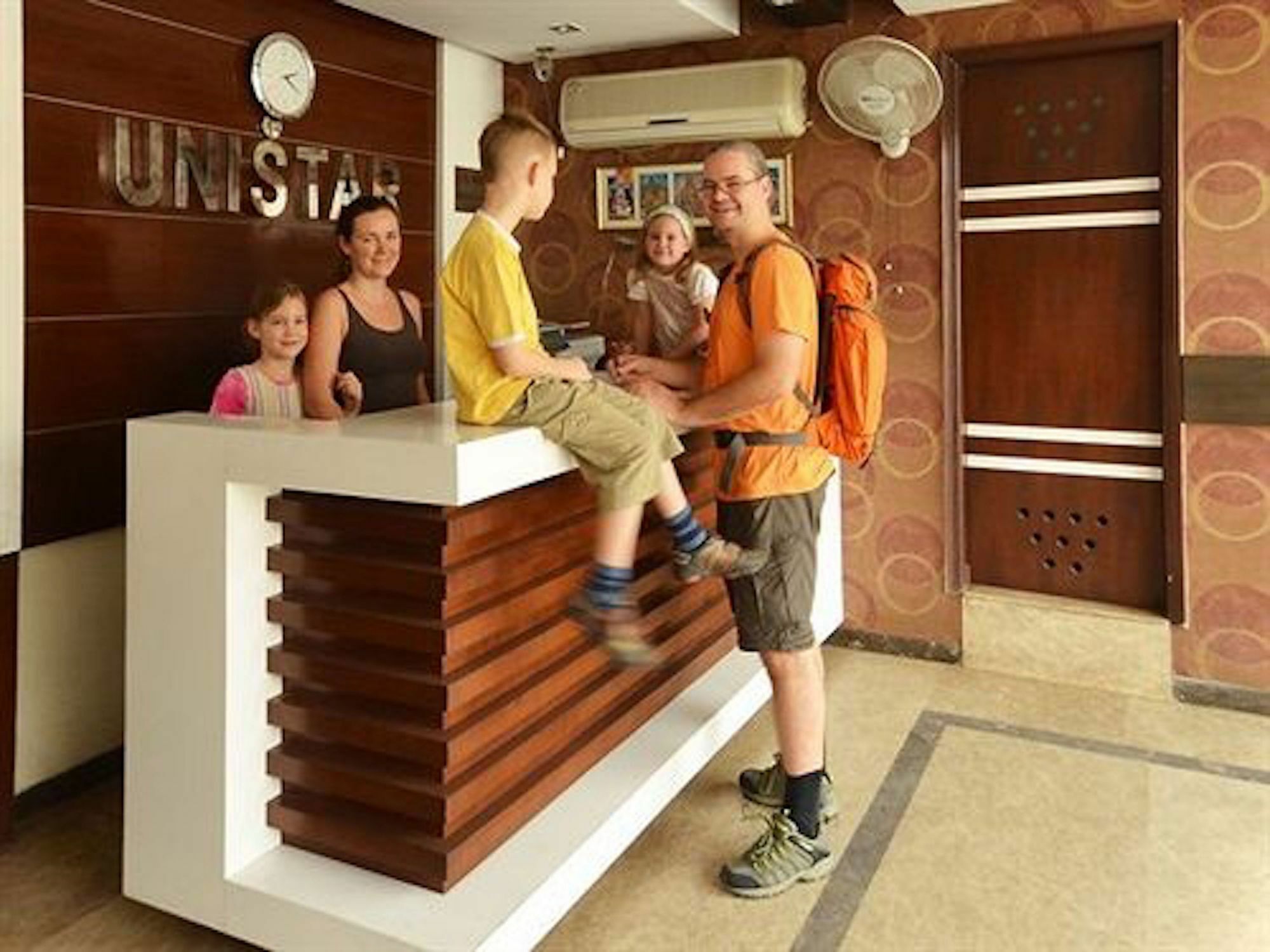 Hotel Unistar Νέο Δελχί Εξωτερικό φωτογραφία