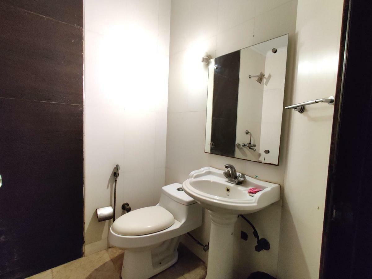 Hotel Unistar Νέο Δελχί Εξωτερικό φωτογραφία