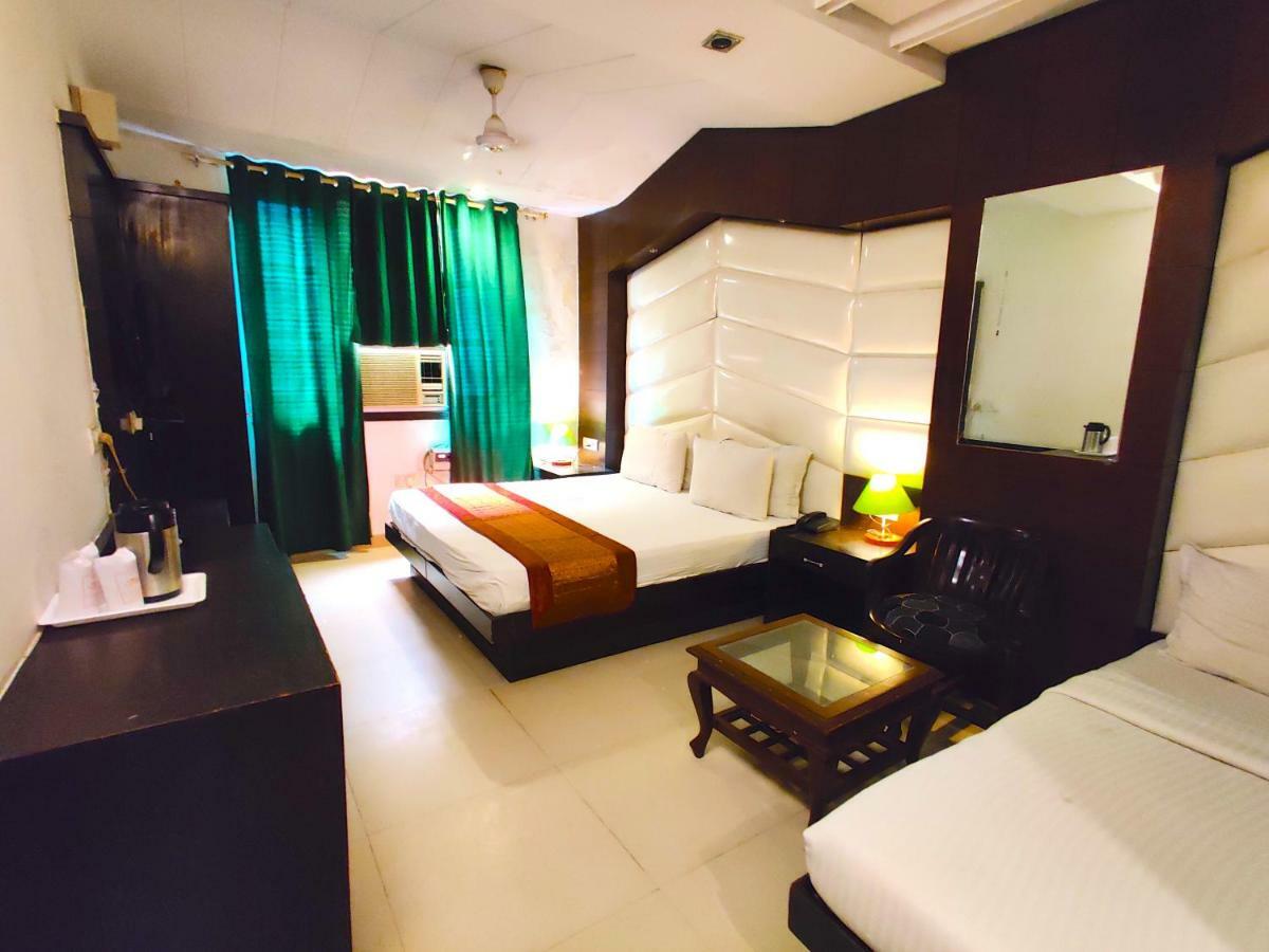 Hotel Unistar Νέο Δελχί Εξωτερικό φωτογραφία