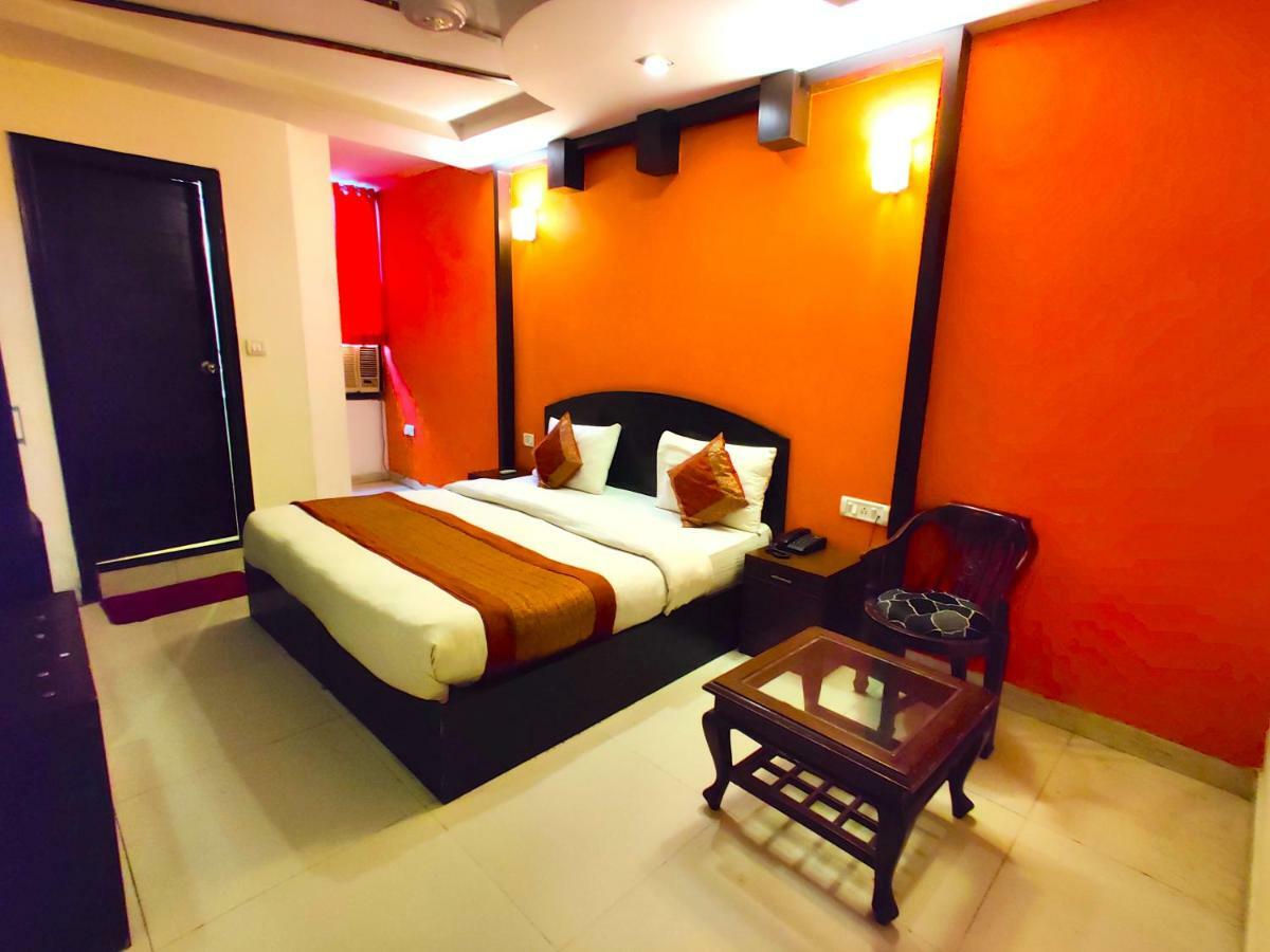 Hotel Unistar Νέο Δελχί Εξωτερικό φωτογραφία