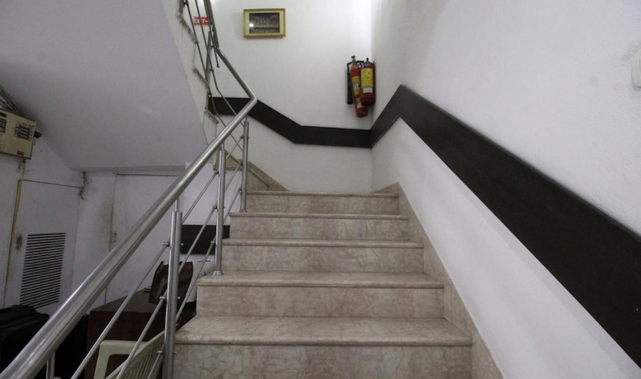 Hotel Unistar Νέο Δελχί Εξωτερικό φωτογραφία