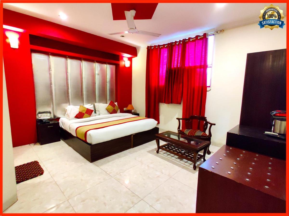 Hotel Unistar Νέο Δελχί Εξωτερικό φωτογραφία